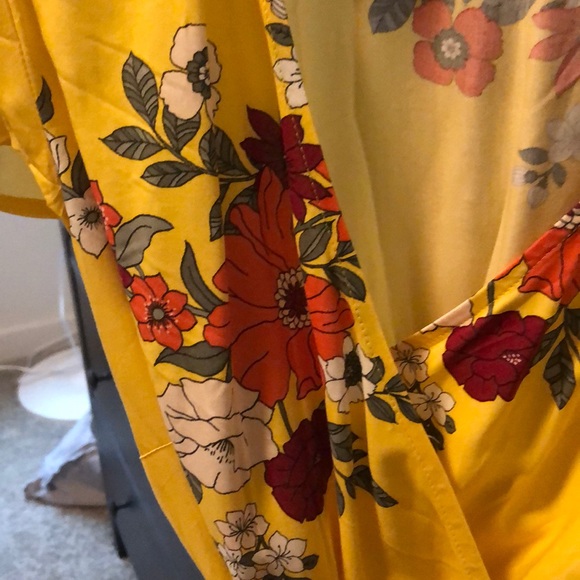 Loft yellow beach wrap dress - Picture 4 of 4